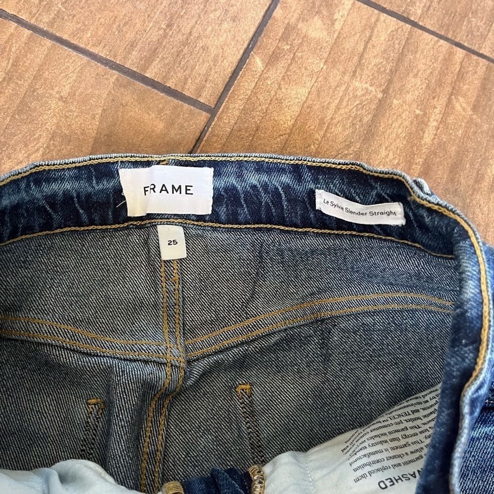 FRAME le sylvie slender straight jean size 25 - Picture 4 of 4